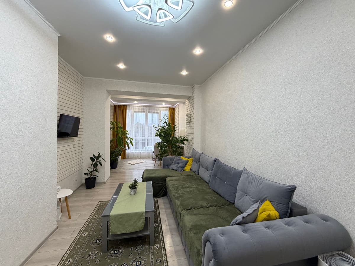 Apartament cu 3 camere, 95 m², 2 etaj