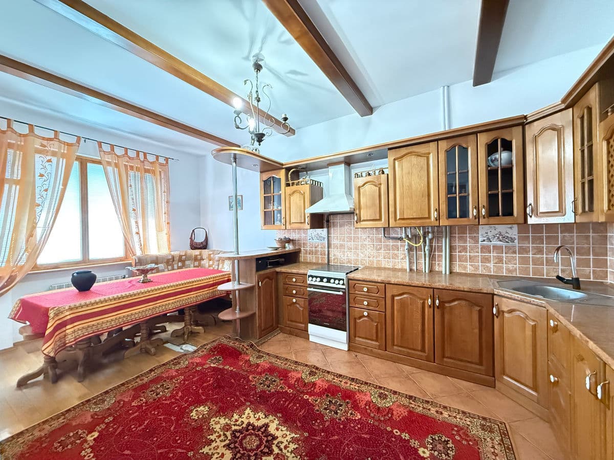 Casă,  277 m²,  Bălți