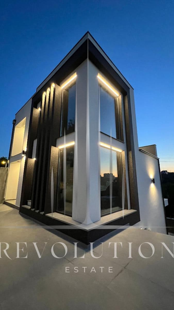 Casă 180 m² pe teren 3 ari