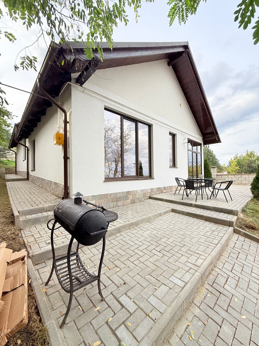 Casă 145 m² pe teren 6 ari