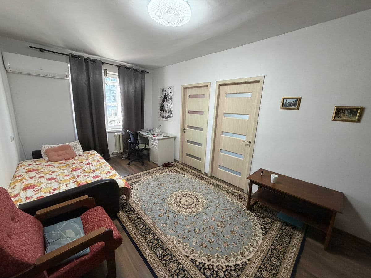 Apartament cu 3 camere, 60 m², 5 etaj