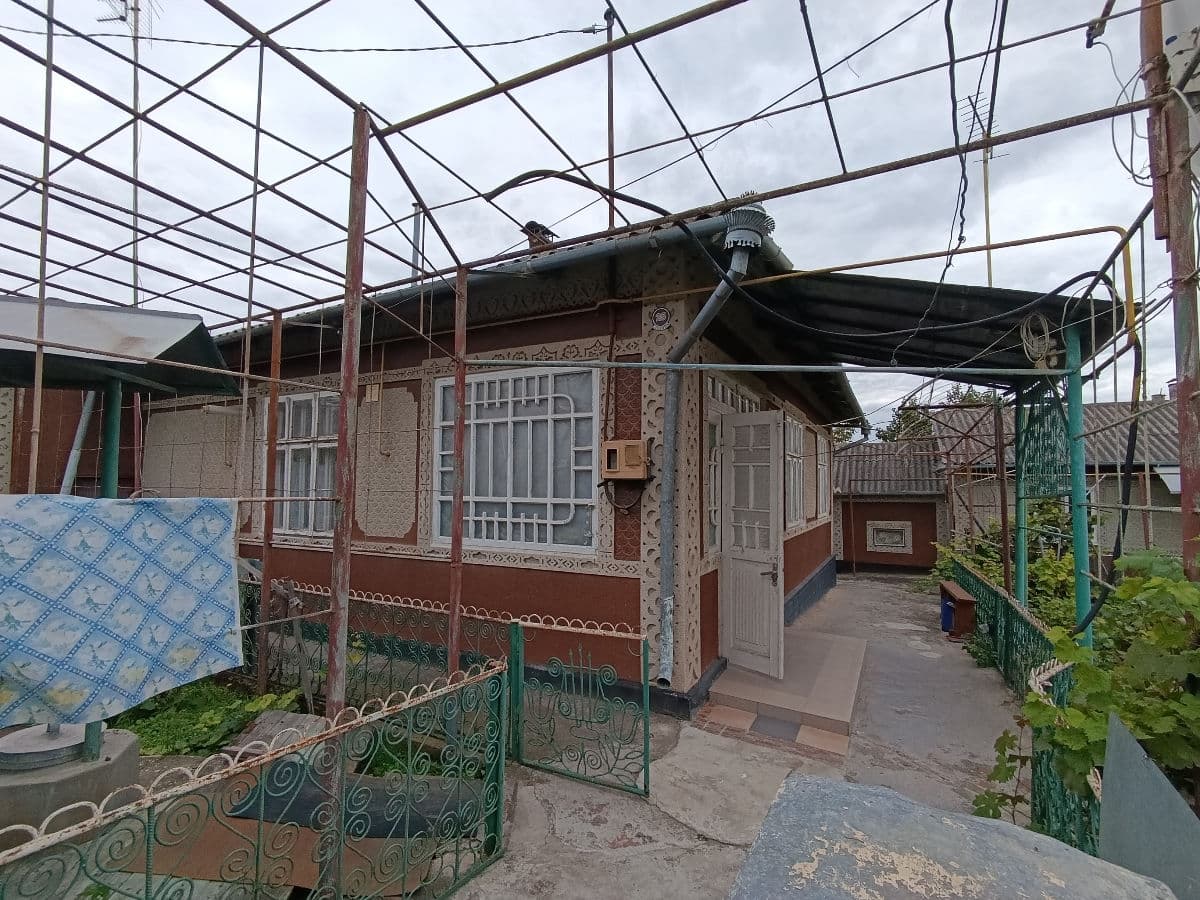 Casă 80 m² pe teren 5 ari