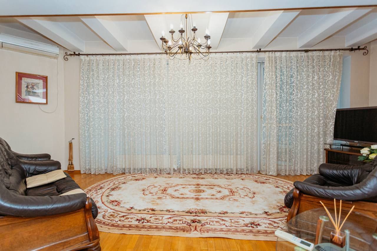 Apartament cu 3 camere, 110 m², 2 etaj