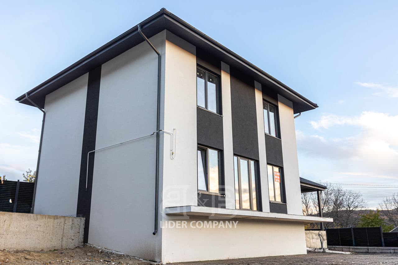 Casă 170 m² pe teren 7 ari