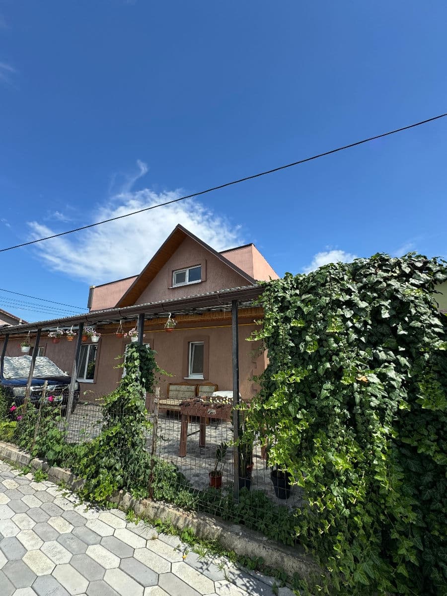 Casă 94 m² pe teren 3 ari