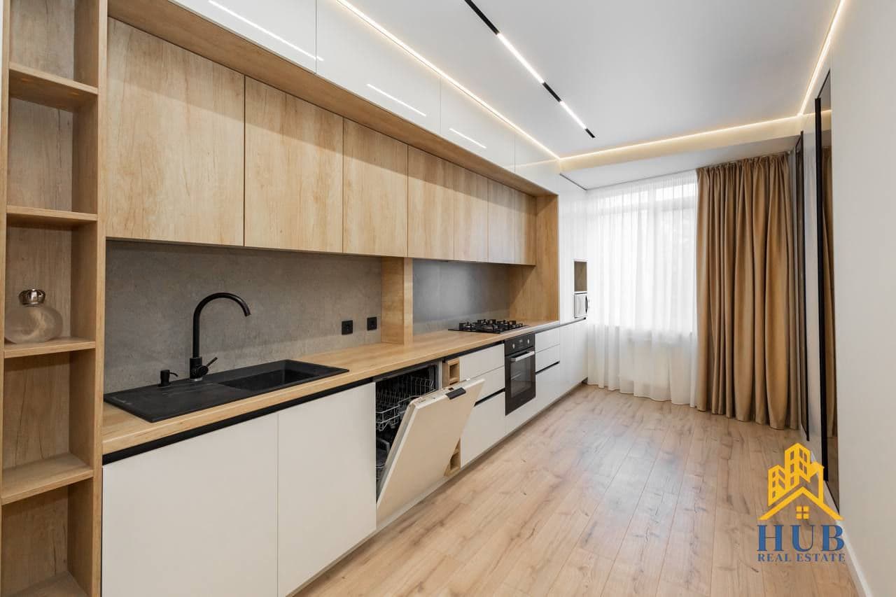 Apartament cu 3 camere, 111 m², 2 etaj