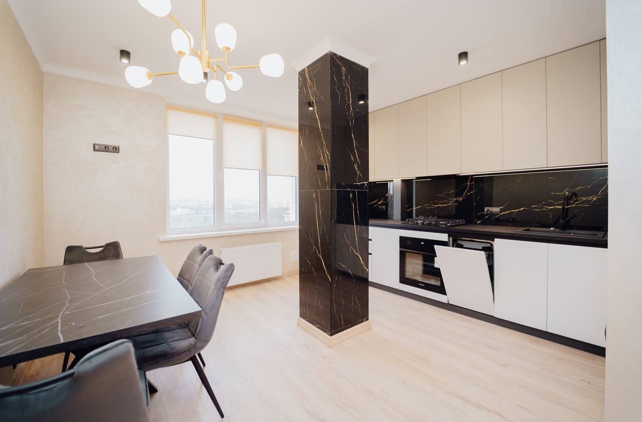 Apartament cu 2 camere, 73 m², 9 etaj