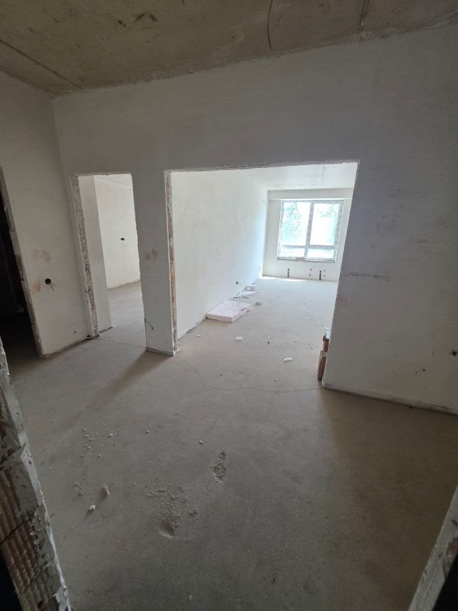 Apartament cu 2 camere, 76 m², 4 etaj