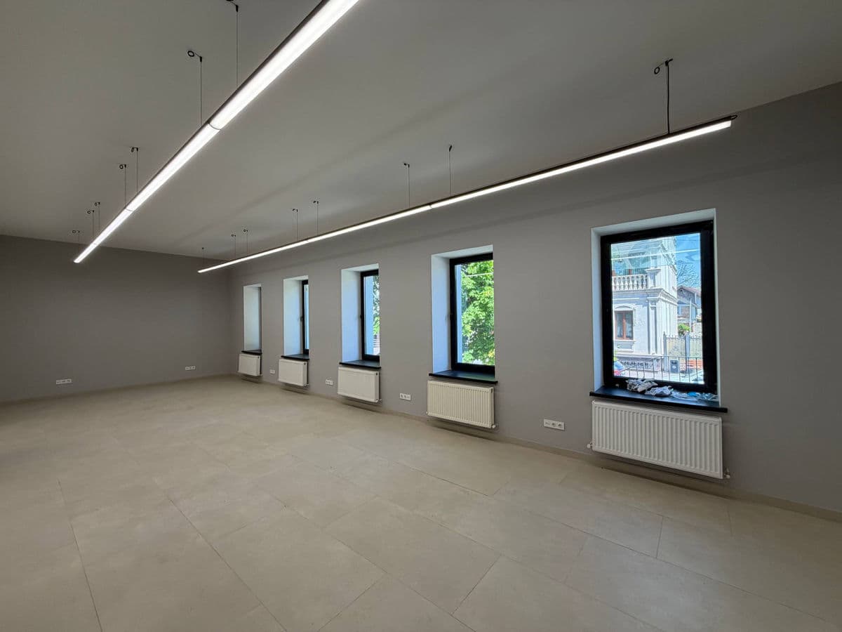 200 m², spațiu de birou