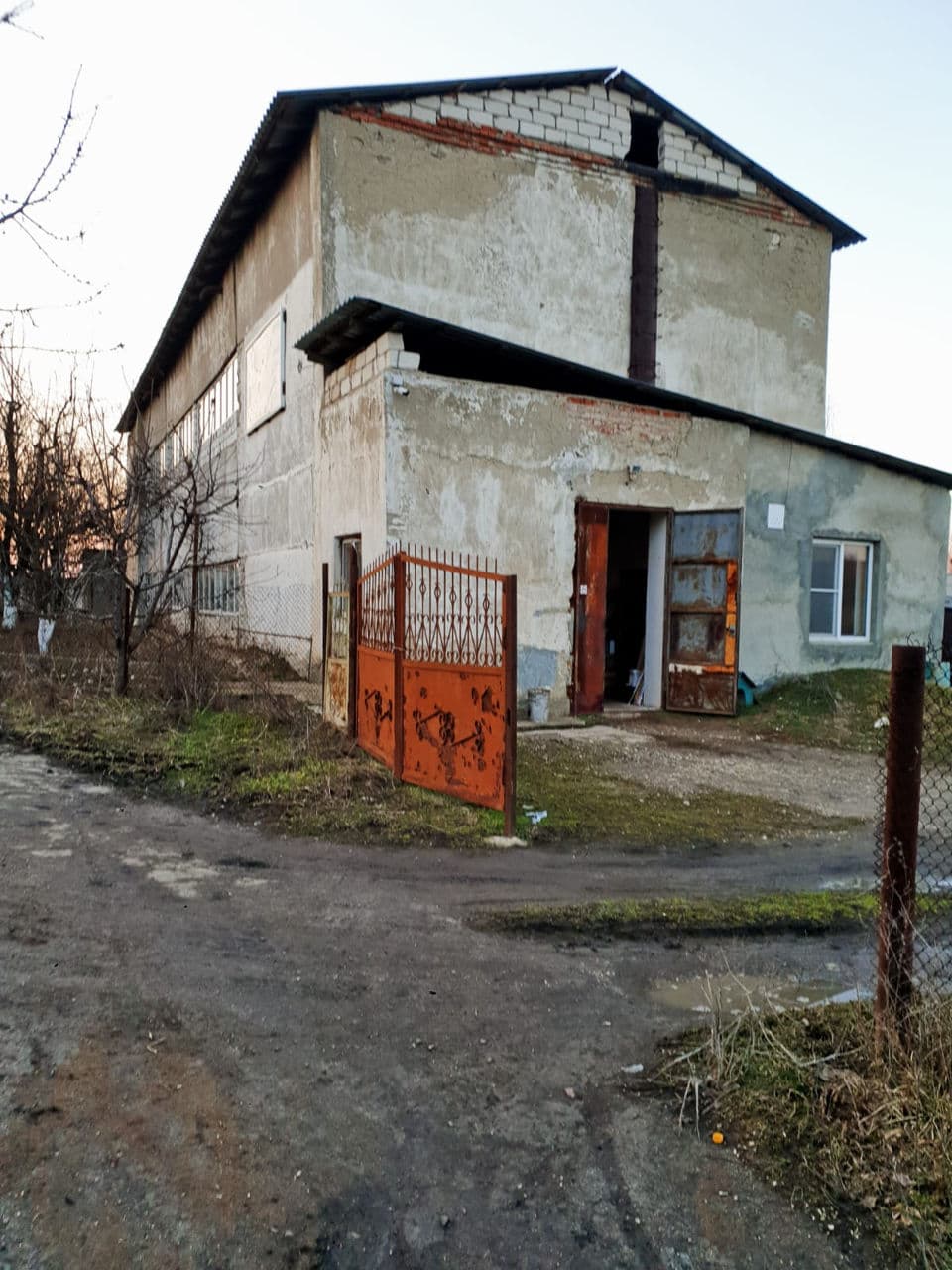 320 m², Spațiu industrial