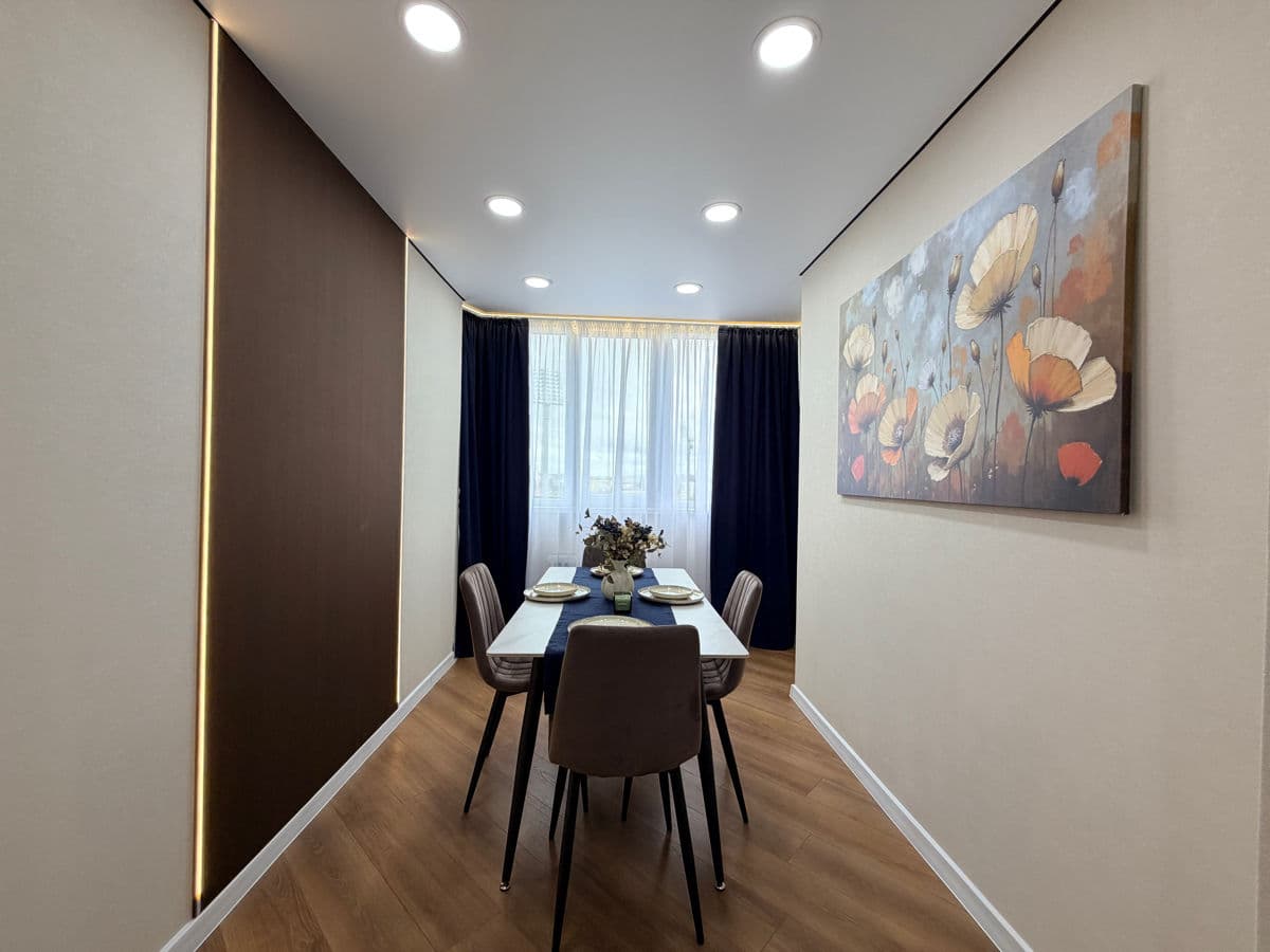 Apartament cu 3 camere, 74 m², 8 etaj