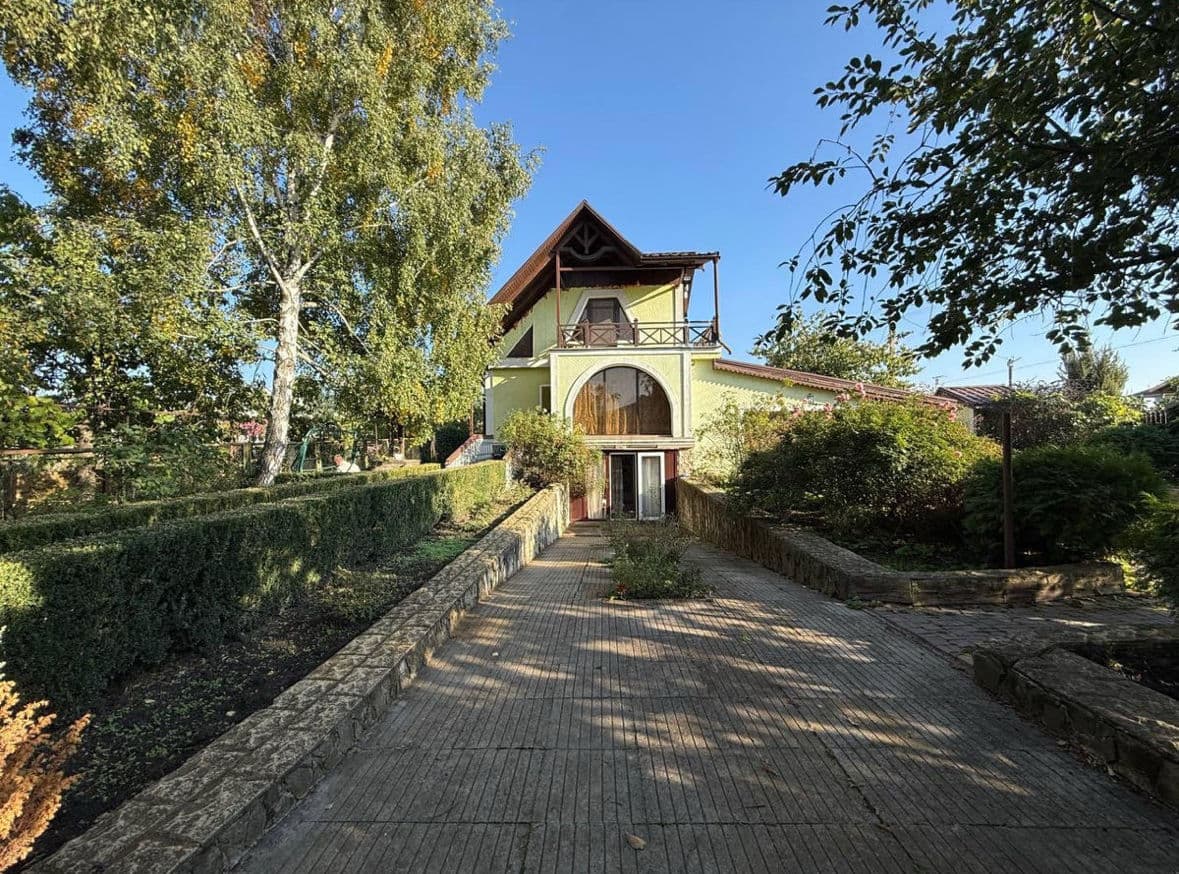 Casă 120 m² pe teren 7 ari