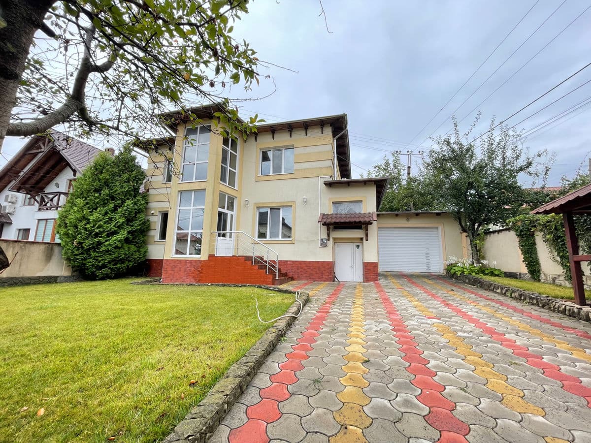 Casă 180 m² pe teren 3 ari