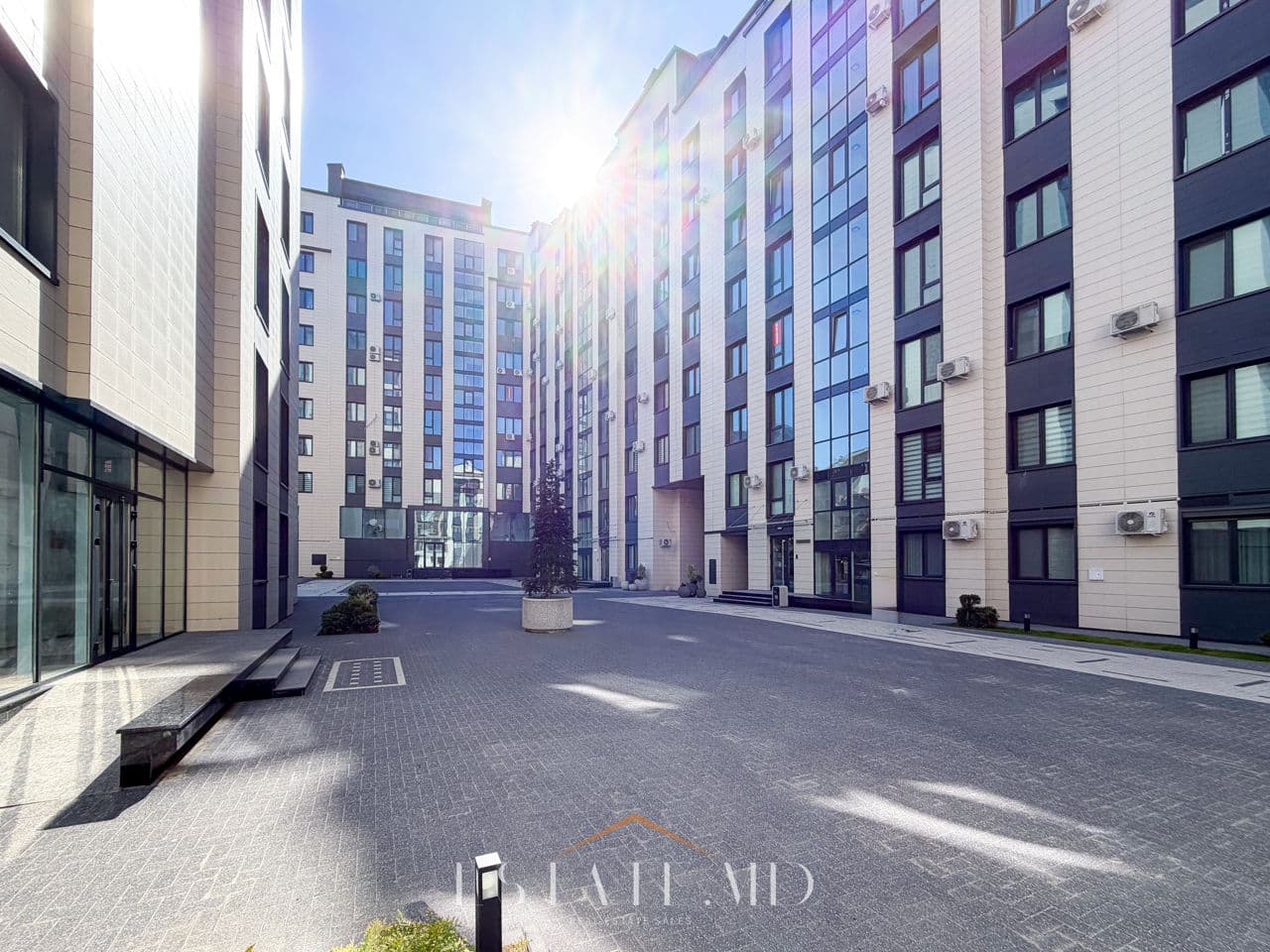 Apartament cu 2 camere, 102 m², 3 etaj
