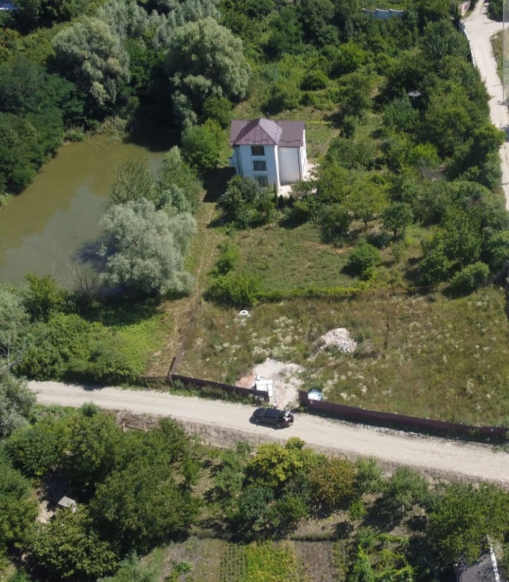 10 ari, teren pentru construcții