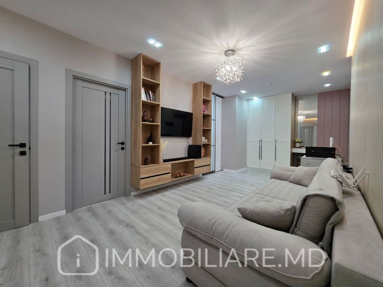 Apartament cu 3 camere, 91 m², 7 etaj