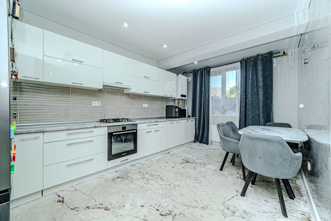 Apartament cu 2 camere, 55 m², 1 etaj