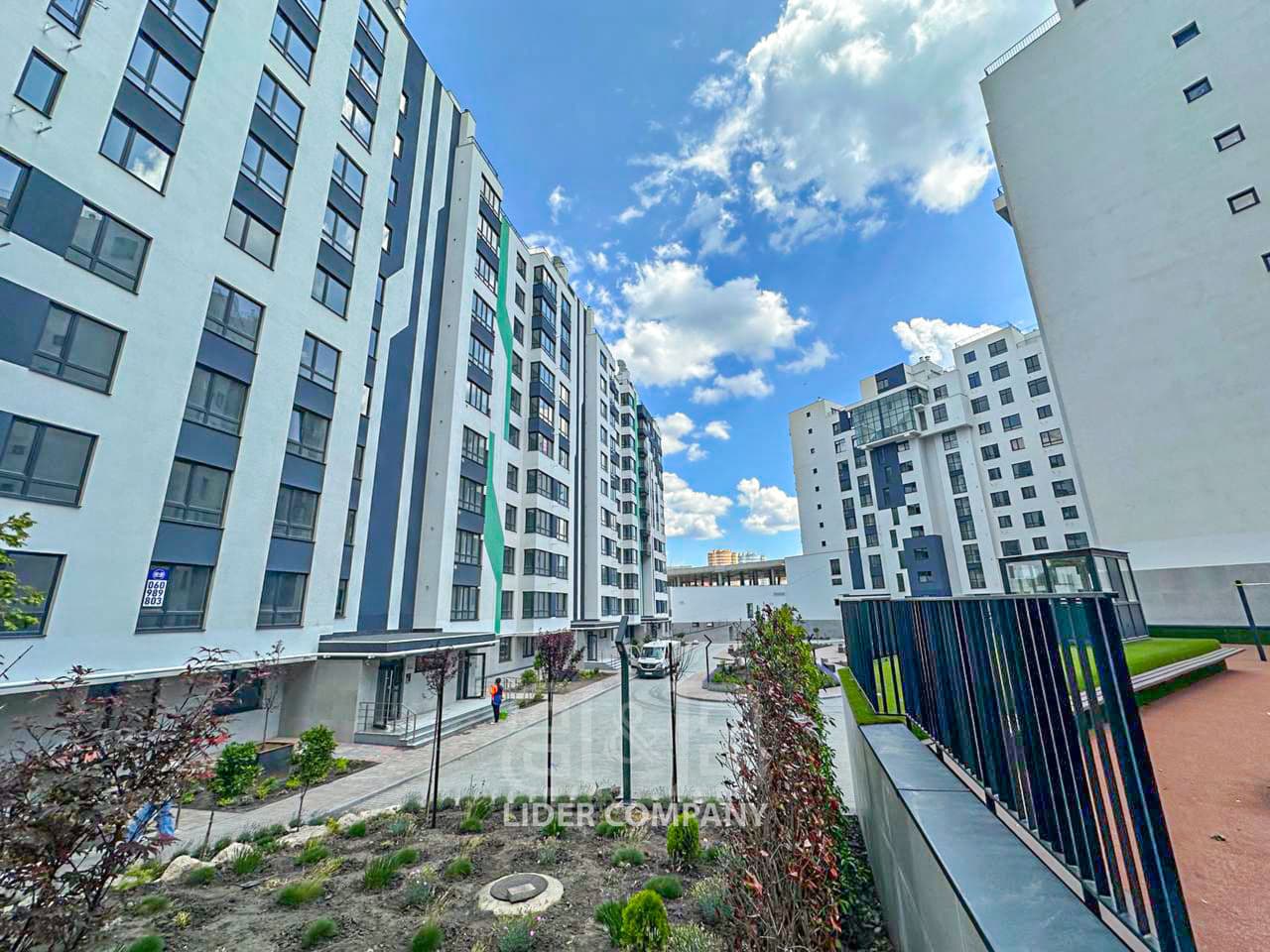 Apartament cu 2 camere, 64 m², 8 etaj