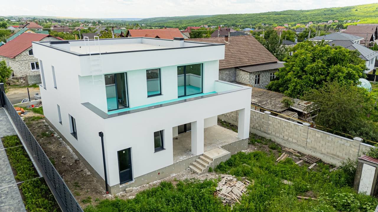 Casă 235 m² pe teren 6 ari