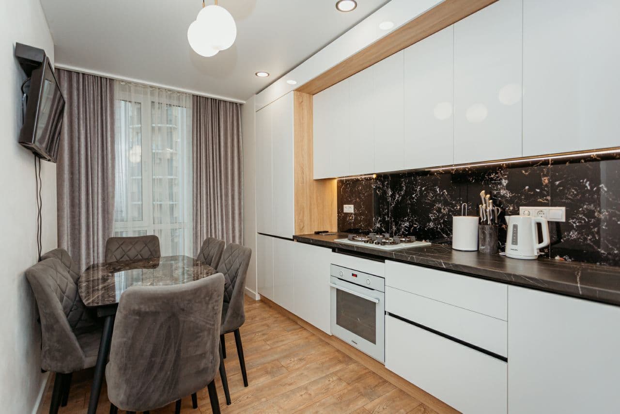 Apartament cu 3 camere, 90 m², 6 etaj