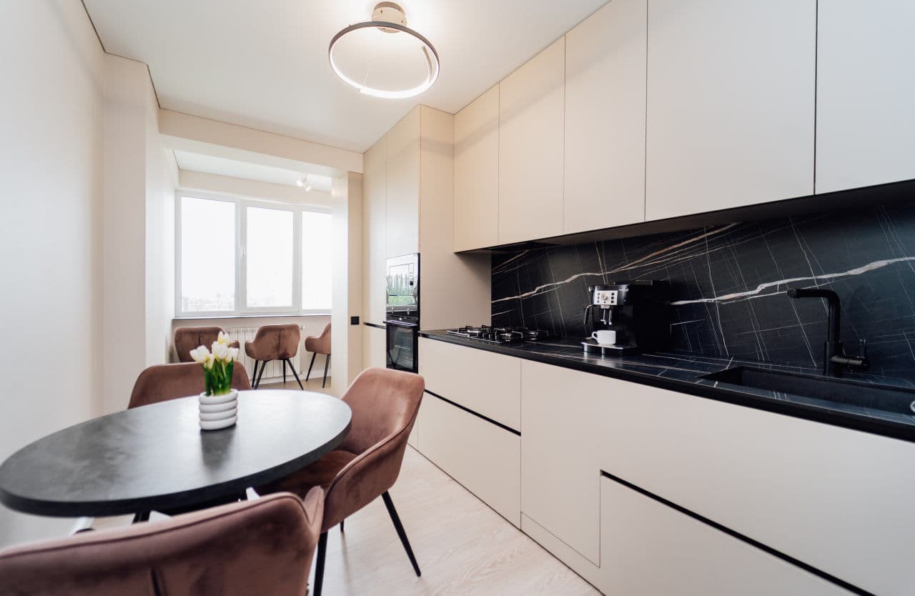Apartament cu 3 camere, 90 m², 10 etaj