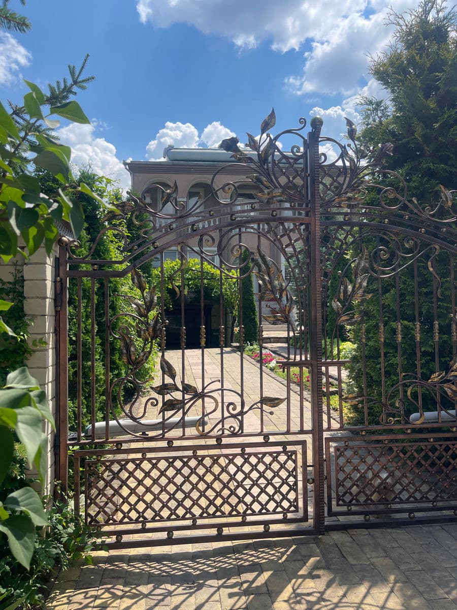 Casă 250 m²