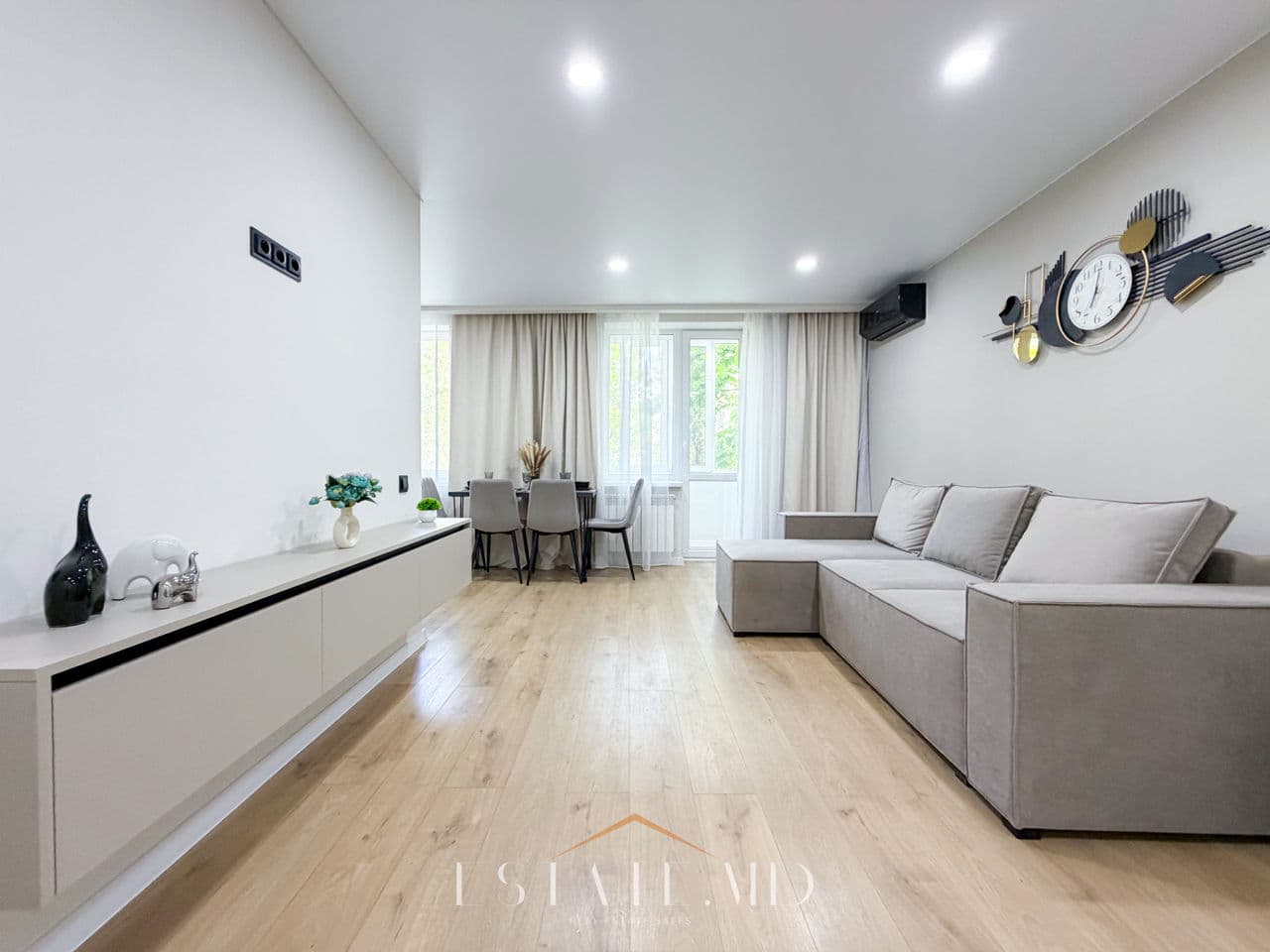 Apartament cu 2 camere, 60 m², 4 etaj