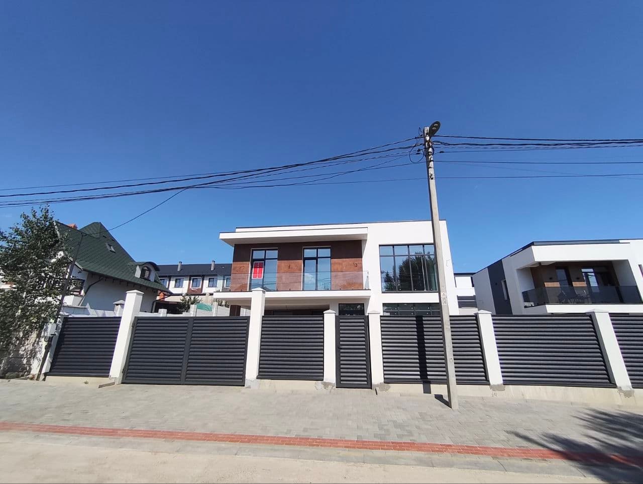 Casă 260 m² pe teren 6 ari