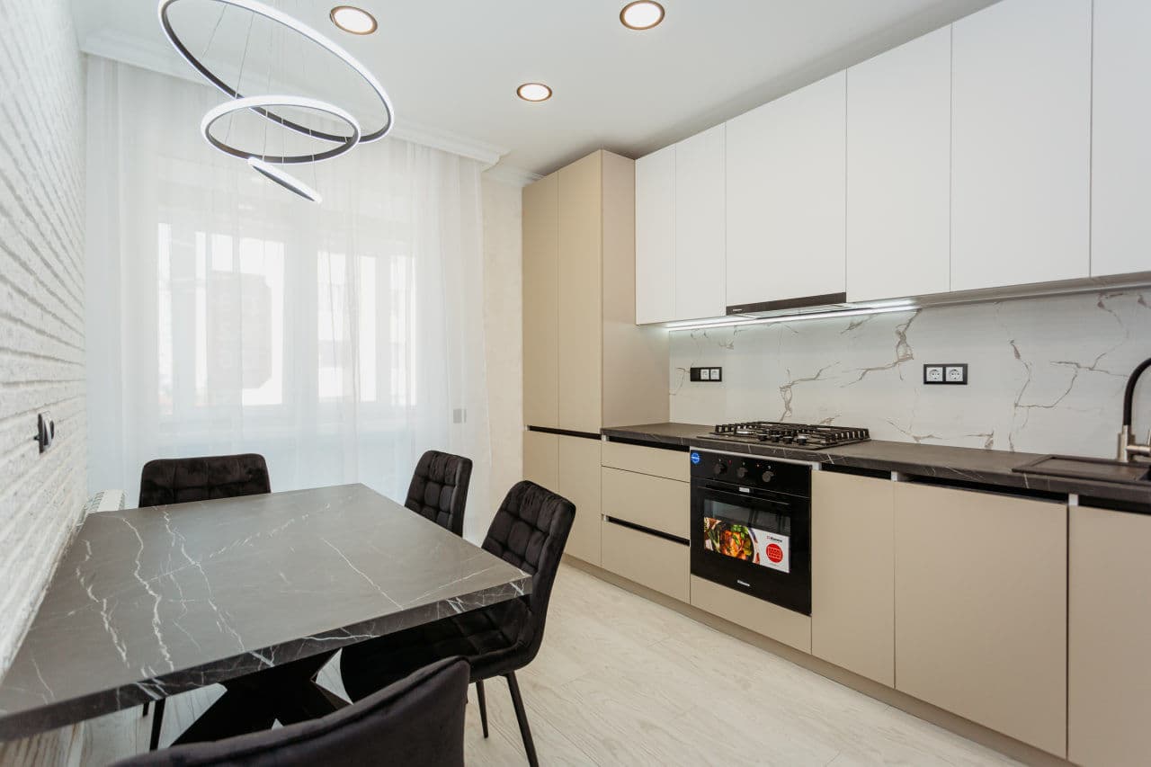 Apartament cu 2 camere, 68 m², 8 etaj