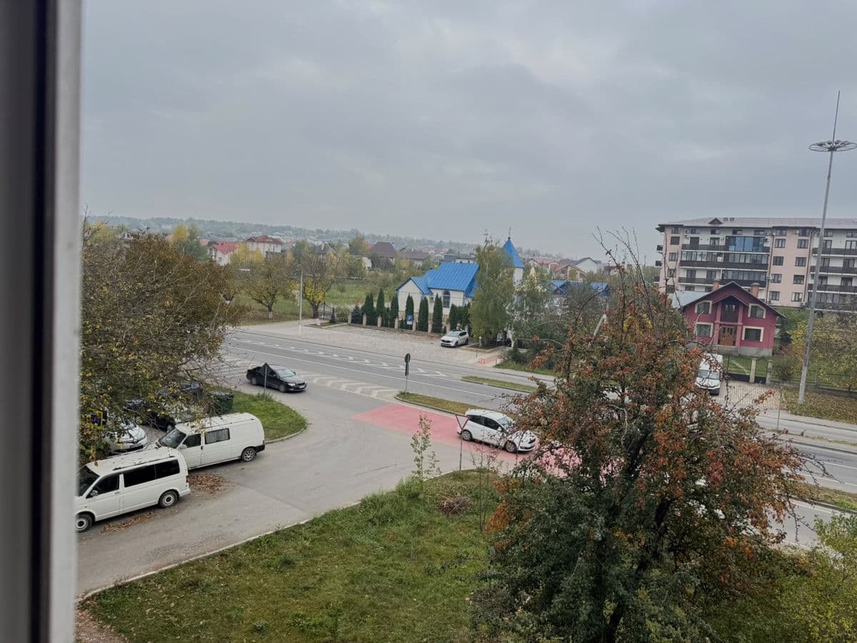 Apartament cu 3 camere, 75 m², 4 etaj