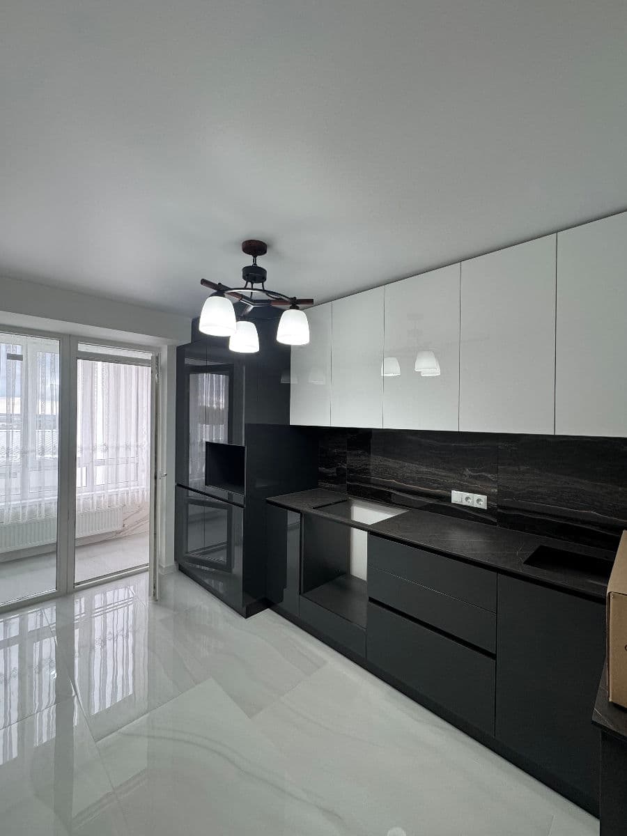 Apartament cu 2 camere, 74 m², 3 etaj