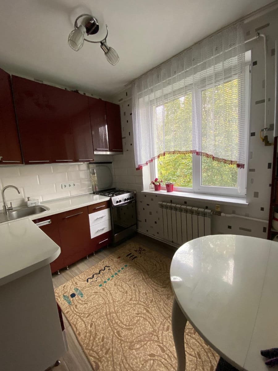 Apartament cu 3 camere, 70 m², 5 etaj