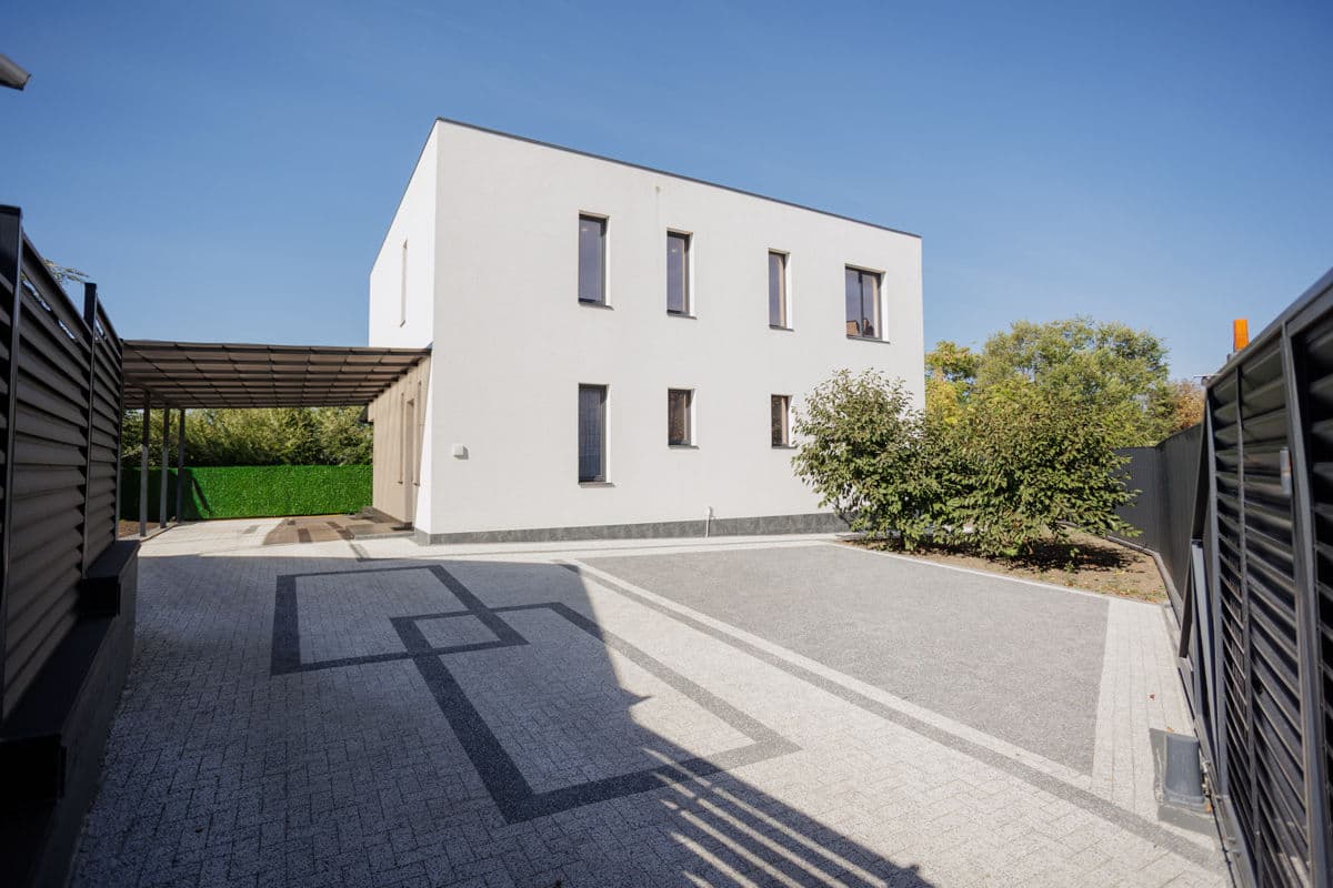 Casă 200 m²