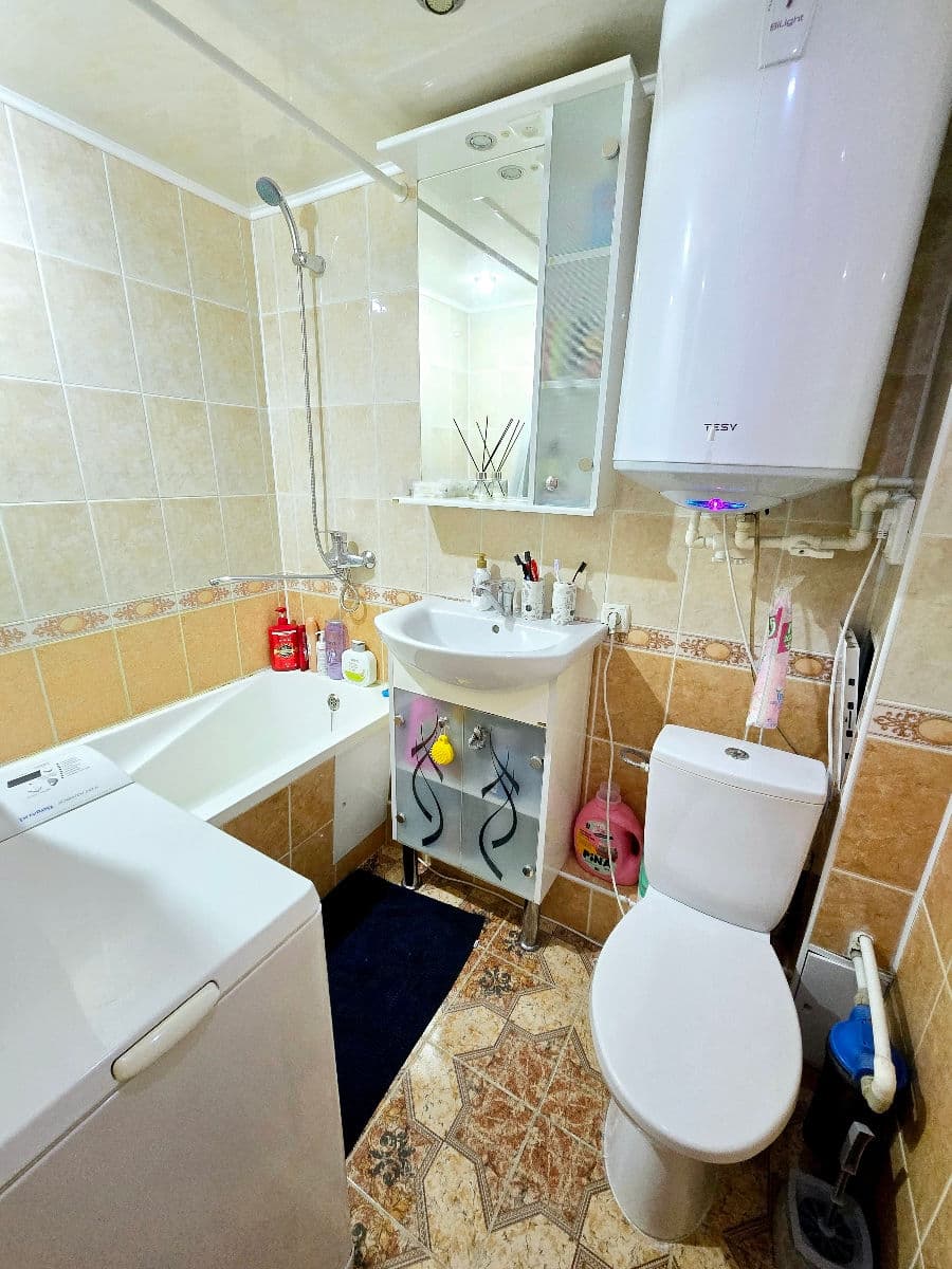 Apartament cu 4 camere, 76 m², 5 etaj