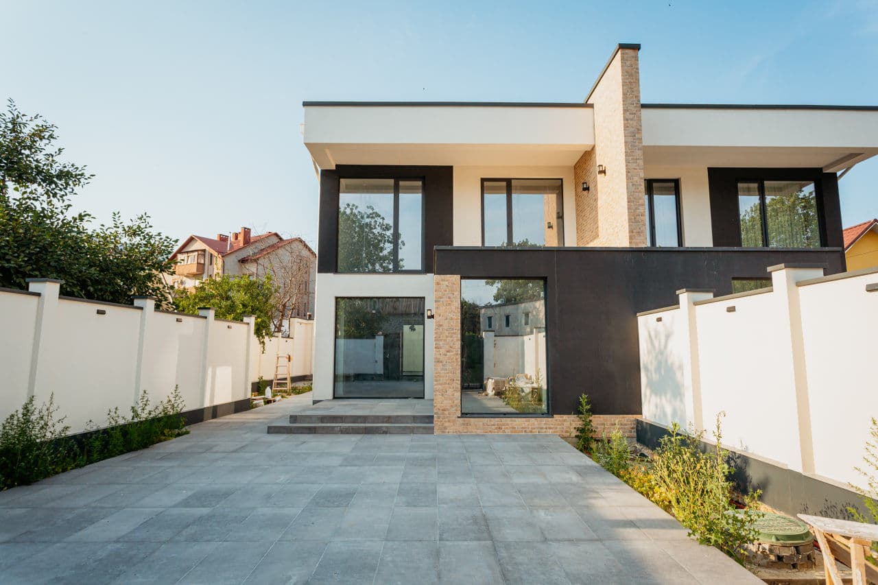 Casă 220 m² pe teren 3 ari