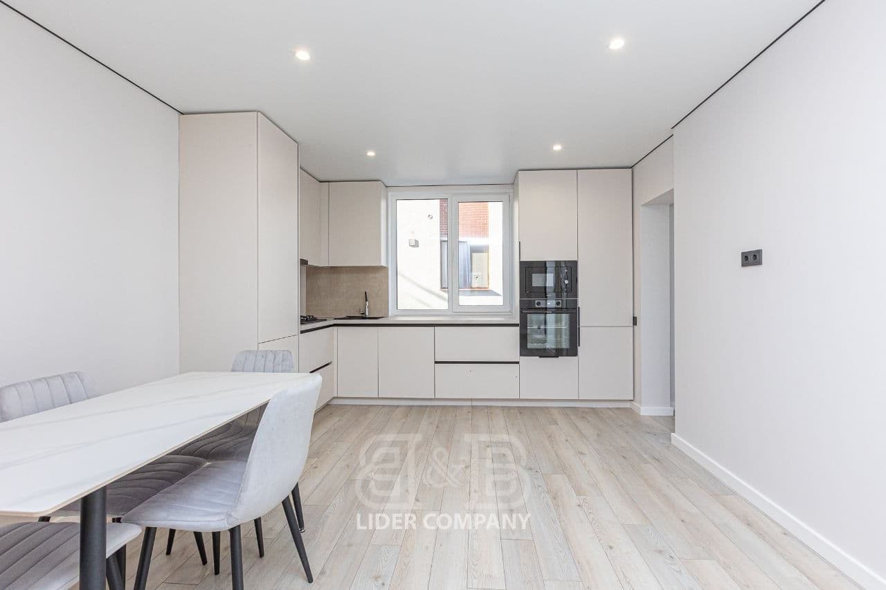 Apartament cu 2 camere, 75 m², 2 etaj