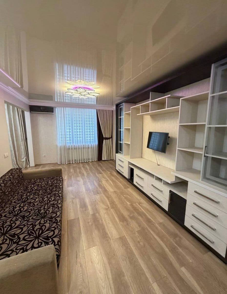 Apartament cu 3 camere, 67 m², 1 etaj