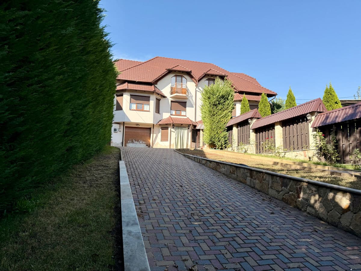 Duplex 210 m² pe teren 5 ari