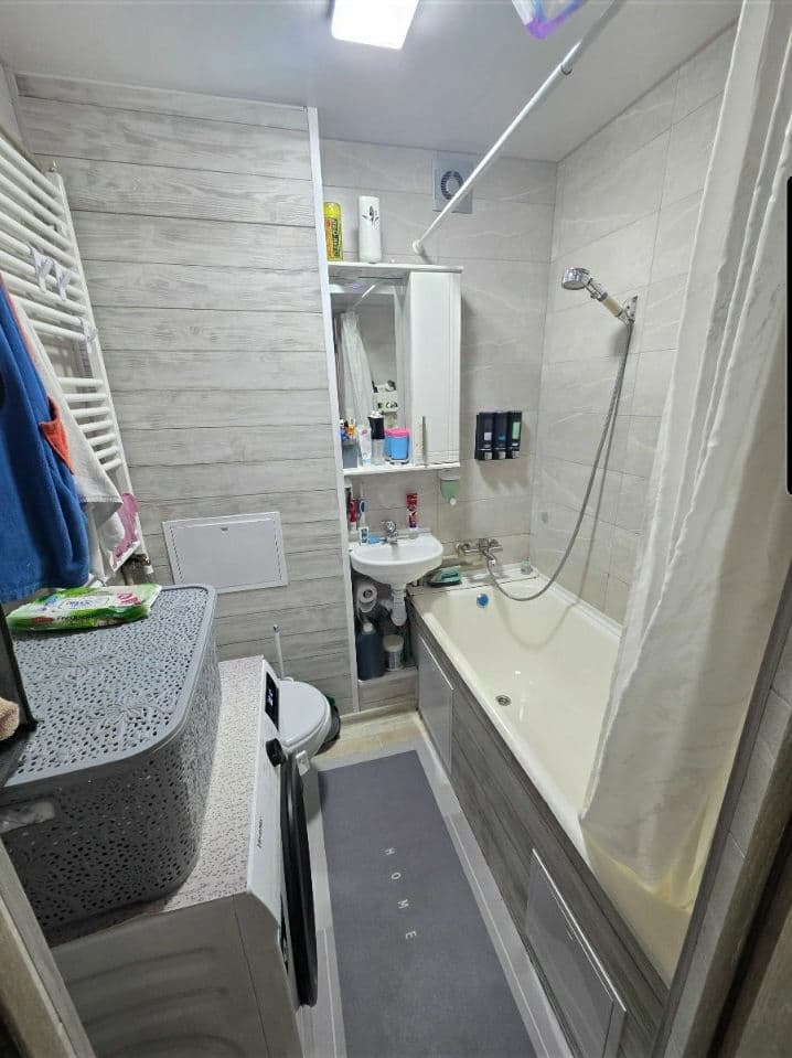 Apartament cu 2 camere, 42 m², 2 etaj
