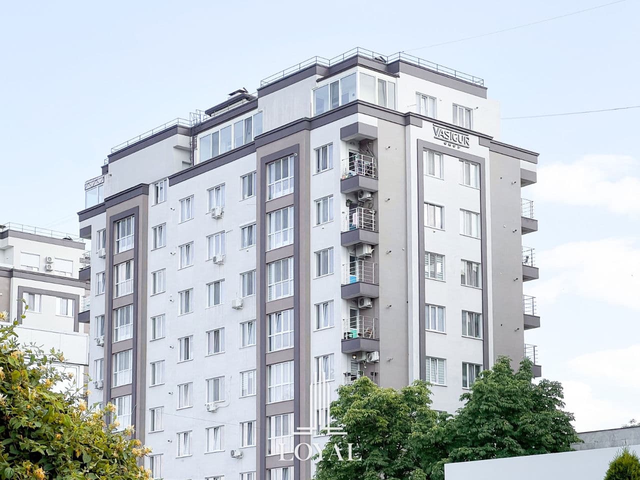 Apartament cu 3 camere, 75 m², 9 etaj