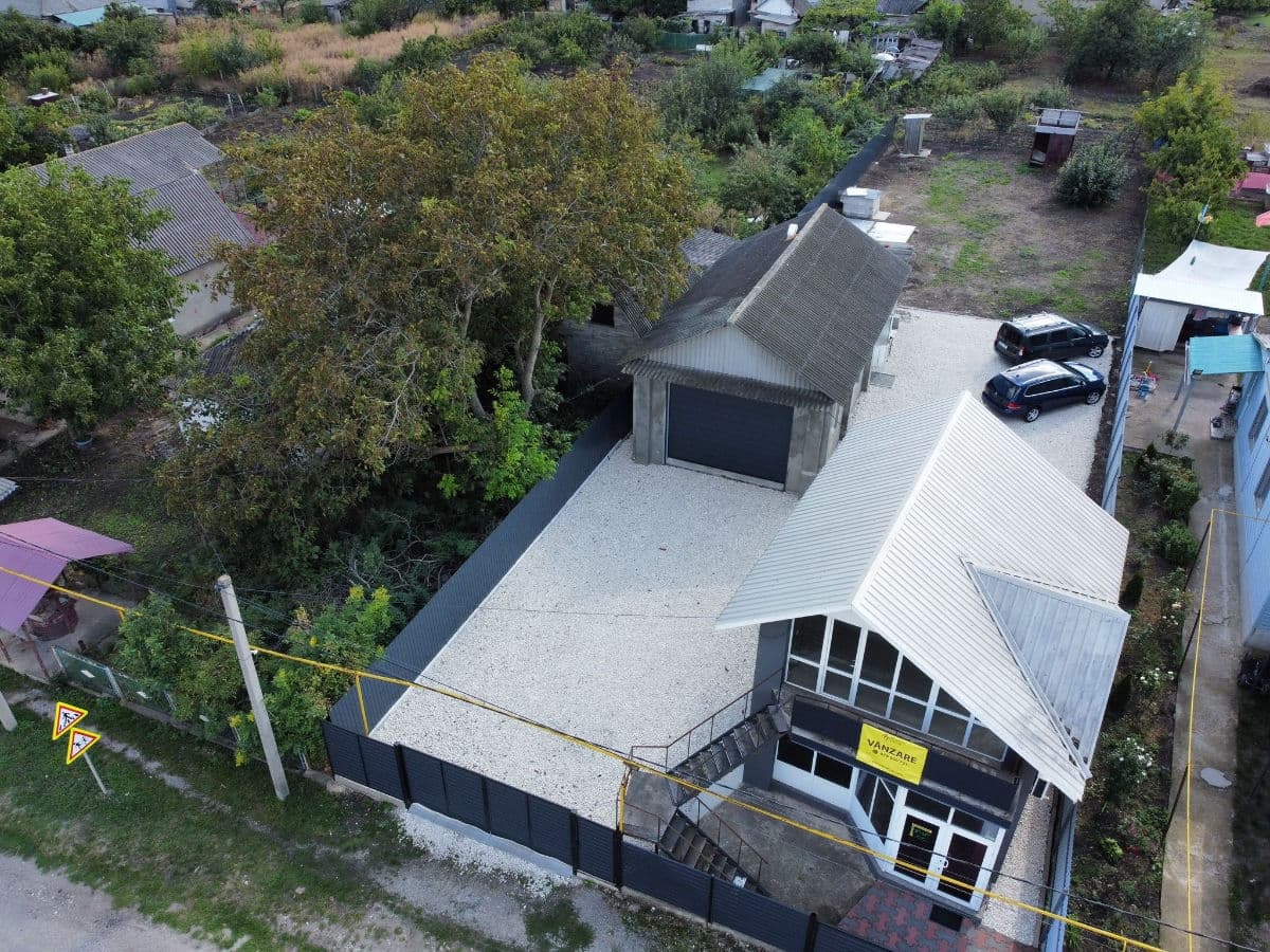 80 m², service auto