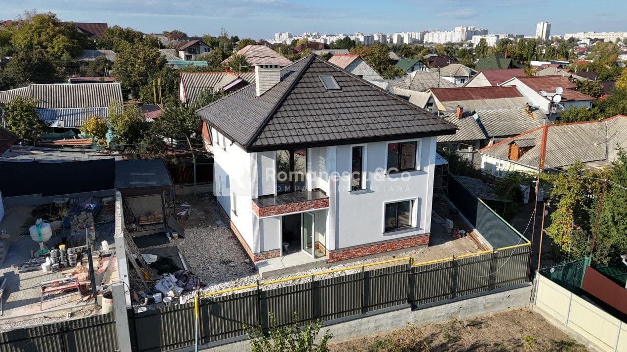 Casă 150 m² pe teren 3 ari