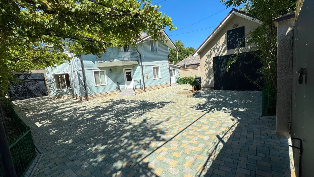 Casă 164 m² pe teren 6 ari
