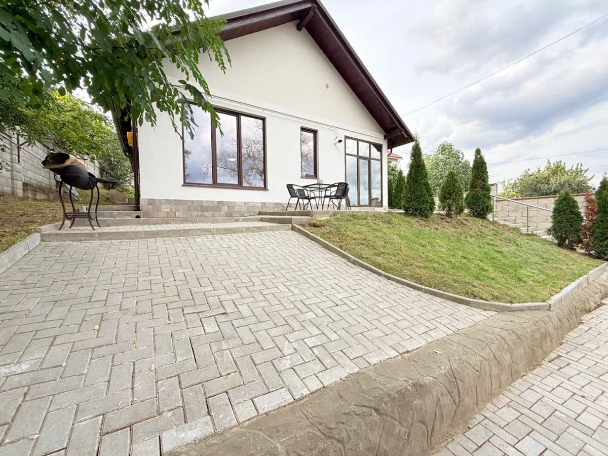 Casă 146 m² pe teren 6 ari