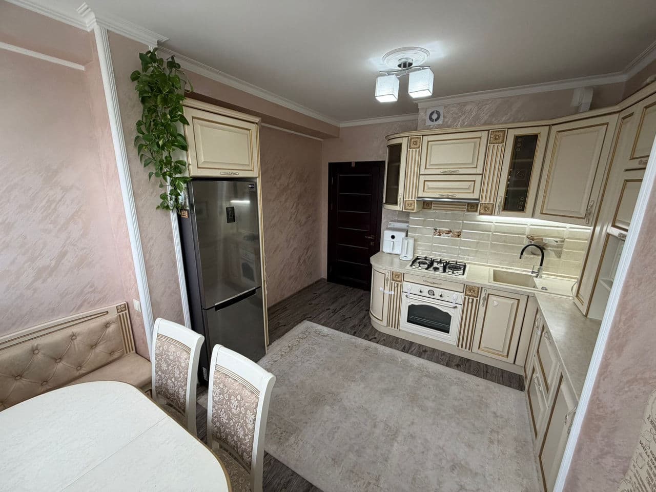 Apartament cu 2 camere, 64 m², 5 etaj