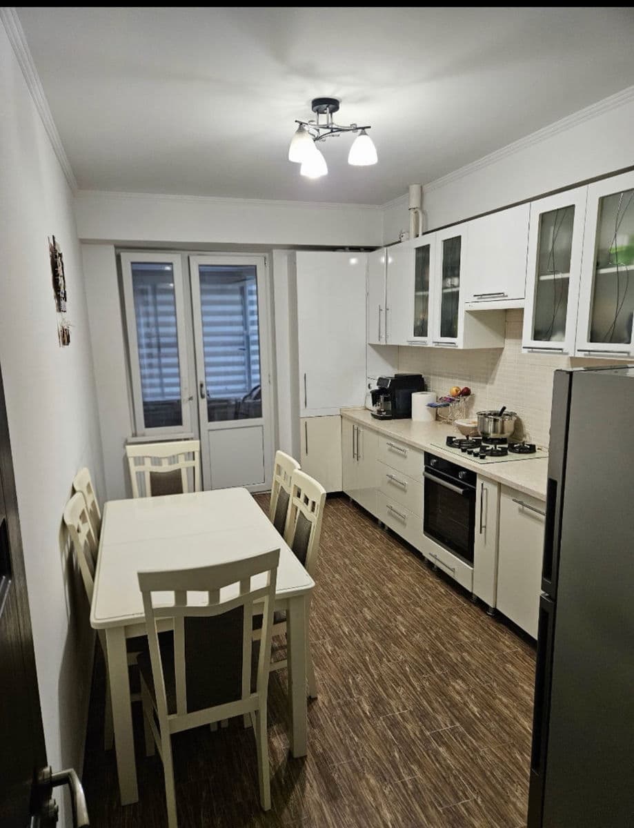 Apartament cu 1 cameră, 53 m², 2 etaj