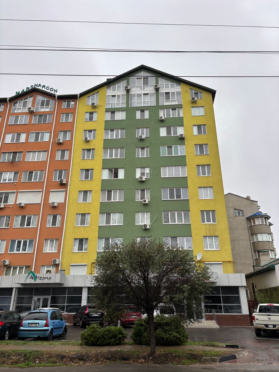 Apartament cu 3 camere, 103 m², 5 etaj