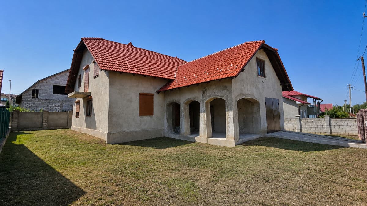 Casă 250 m² pe teren 5 ari