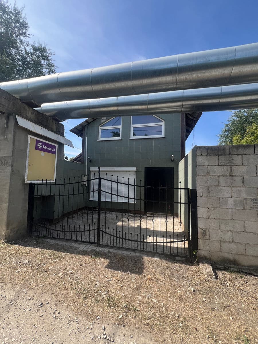 153 m², service auto