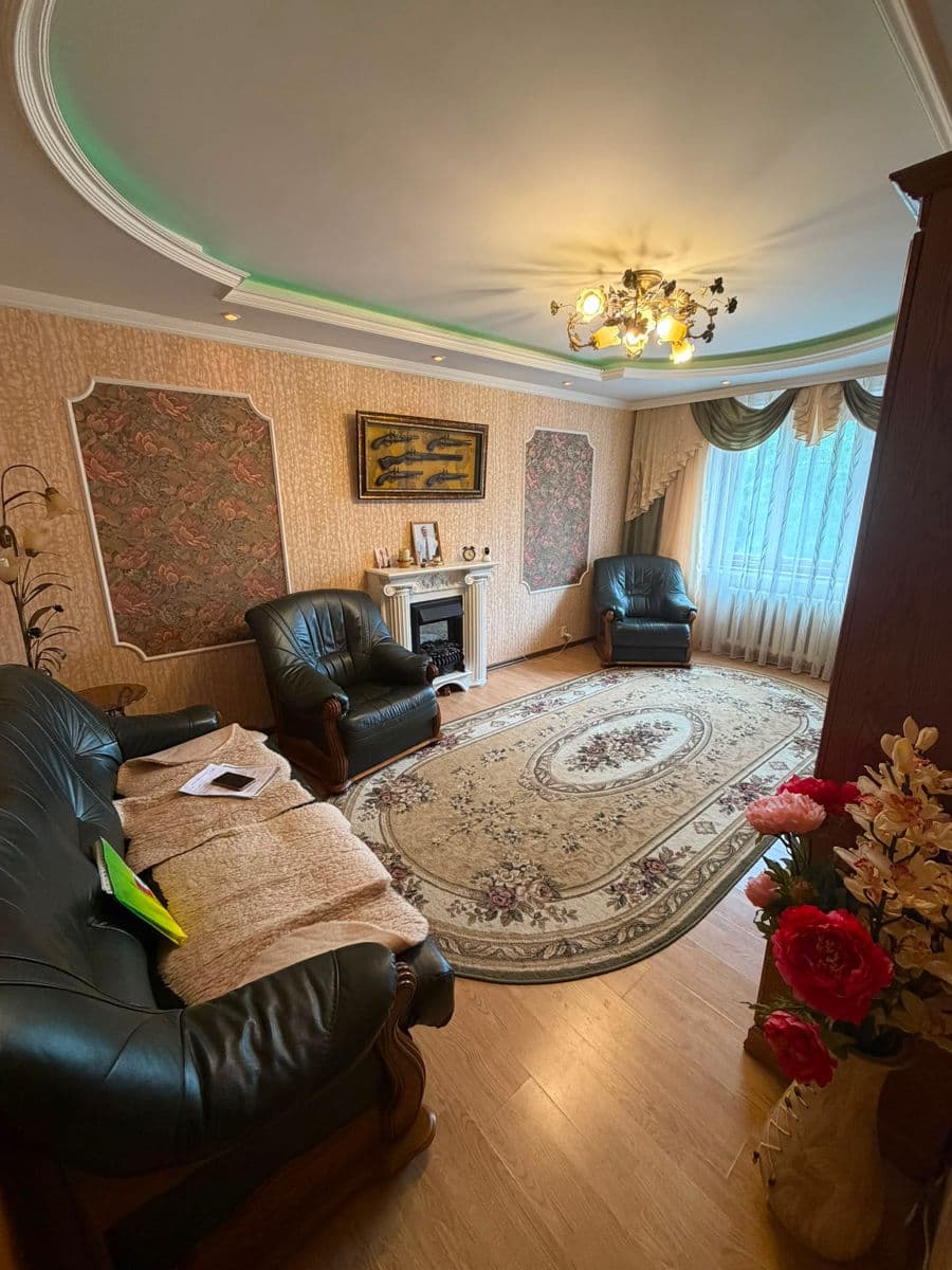 Apartament cu 3 camere, 74 m², 2 etaj